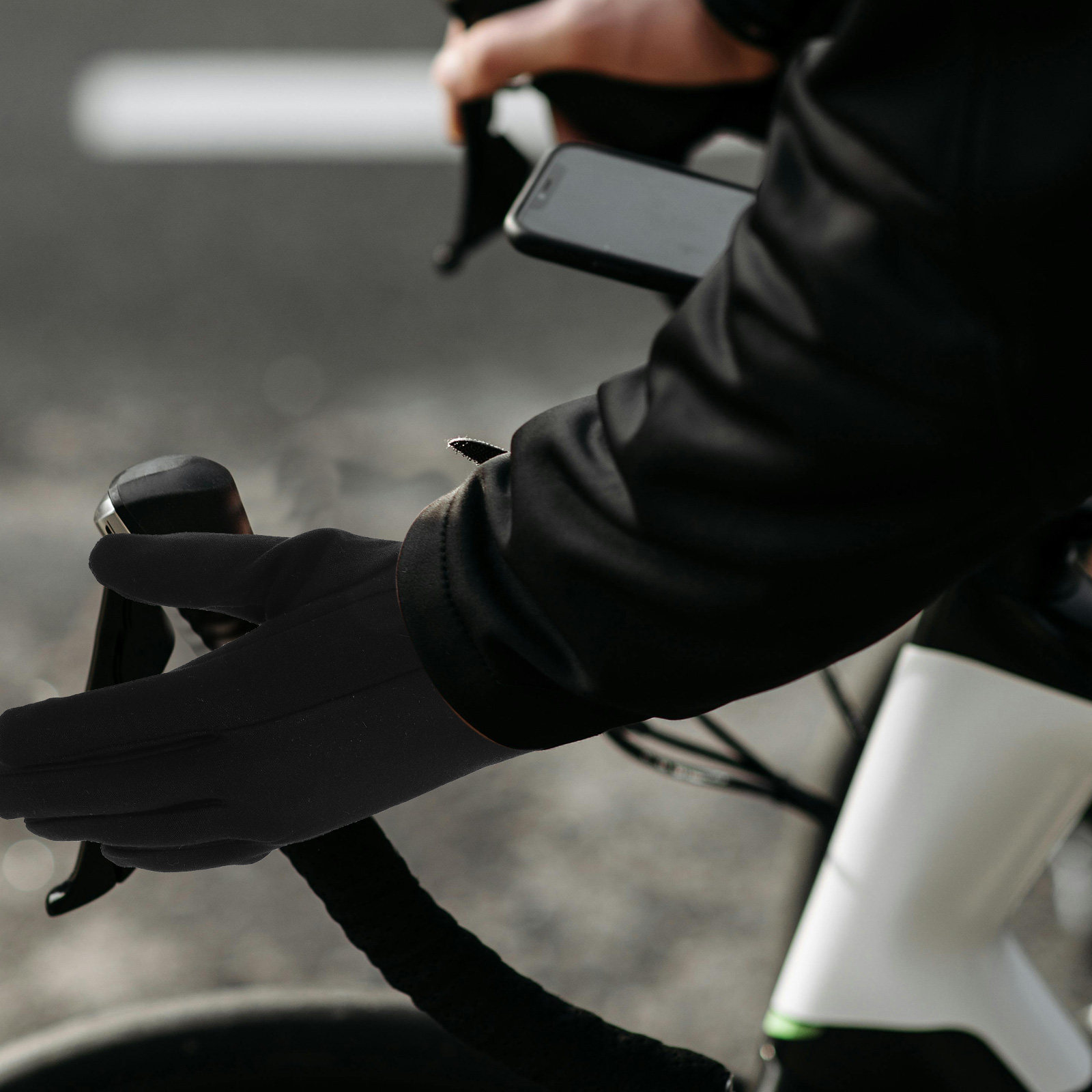 Czarne damskie rękawice narcia – Winter Glove Insulated recenzja i cena